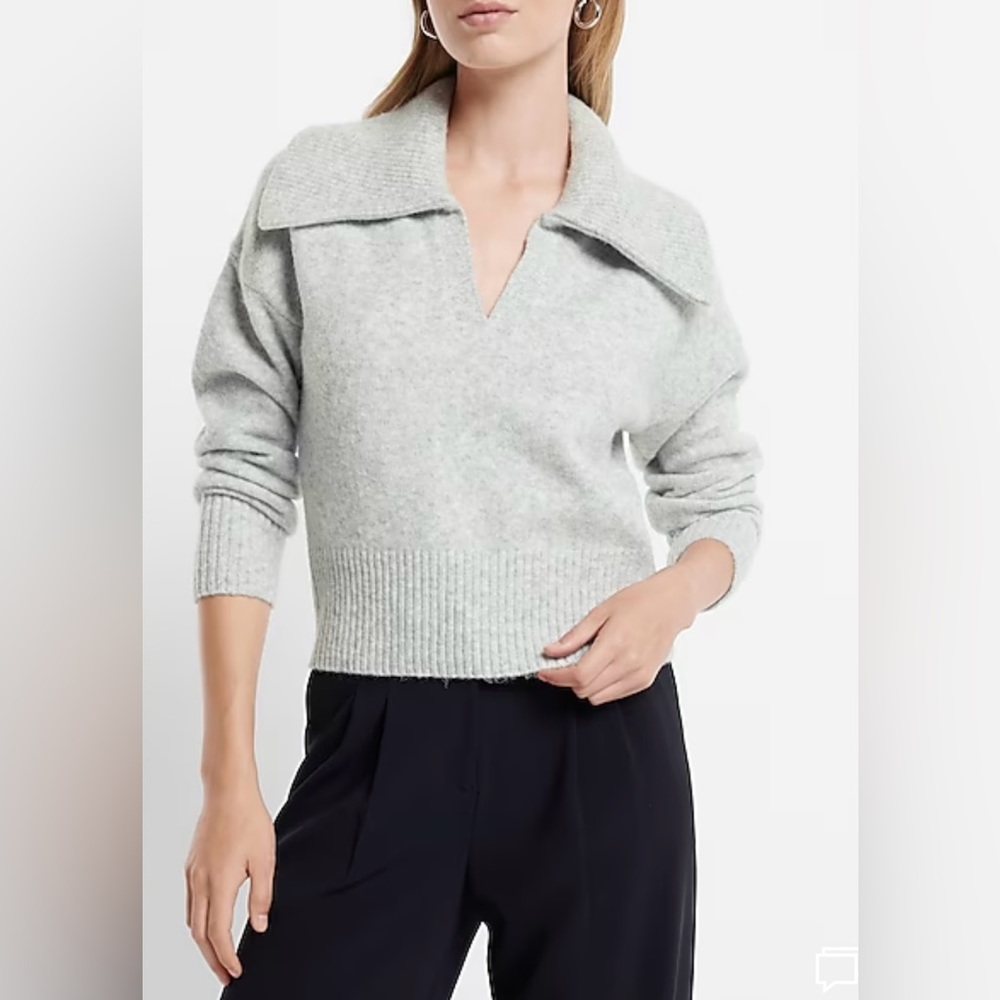 Express SIMILAR to V-neck long sleeve sweater in white size small